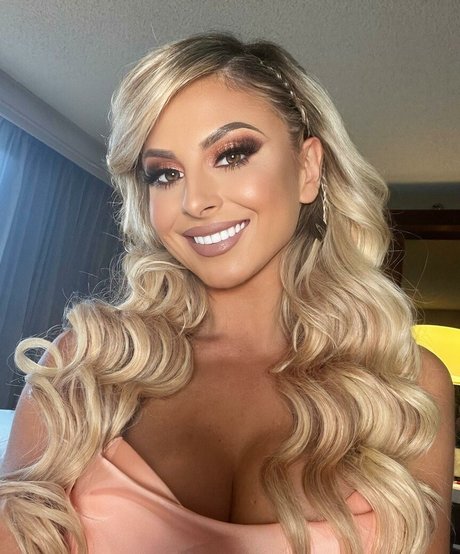 Danni Ellexo sexy hd galerien