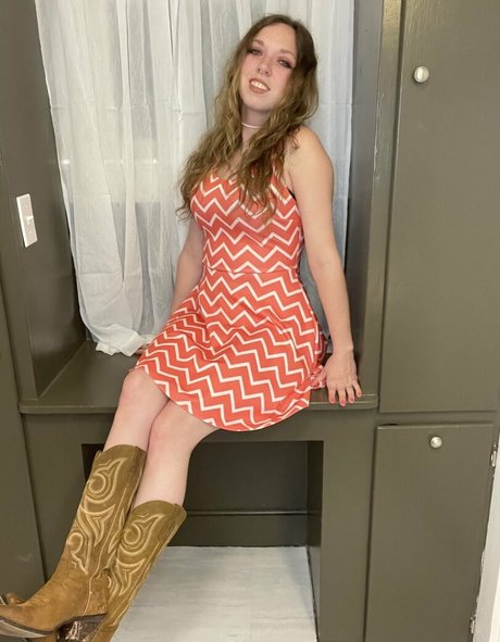 allimoona04 nackte pornostar bilder