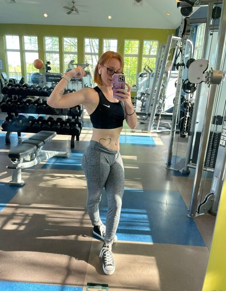 mollige emo-onlyfans erotische exklusive bilder