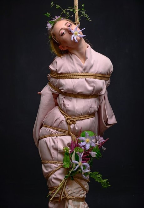 Iren Sindar model heiße galerie