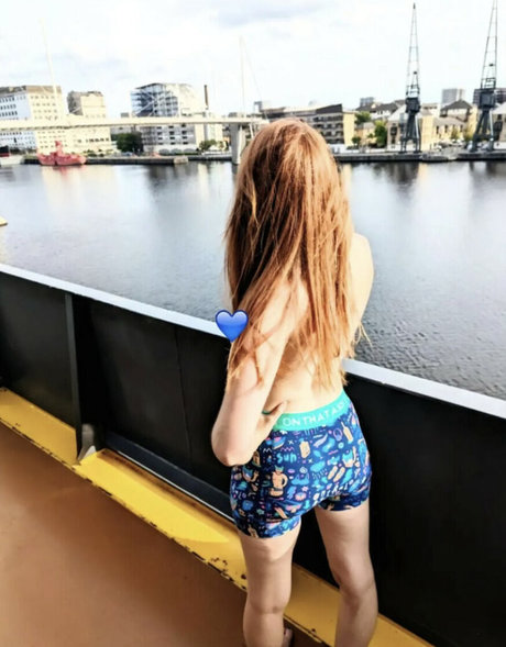 Ellie Hayden schöne foto