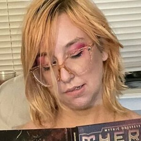 vollbusige rothaarige onlyfans kostenlose akt fotos