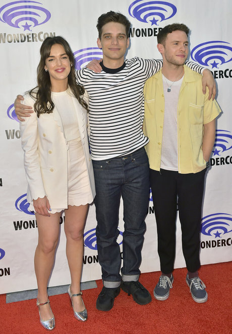 Elizabeth Henstridge top heiße fotos