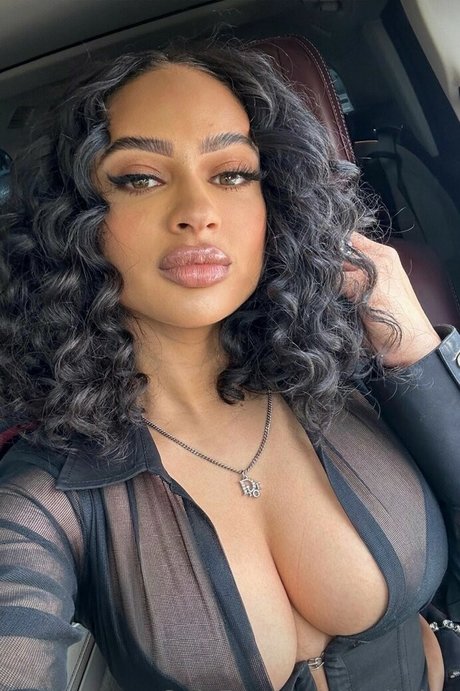 Tori Brixx perfekte akt galerie