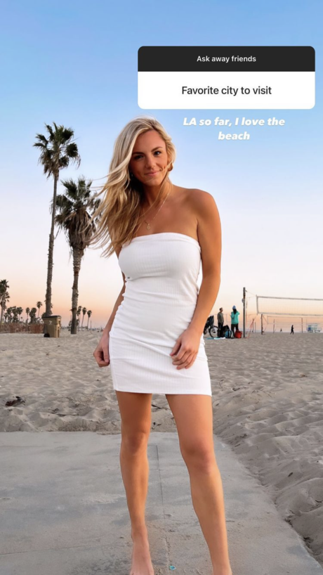 Annie Agar erotische sexy bild