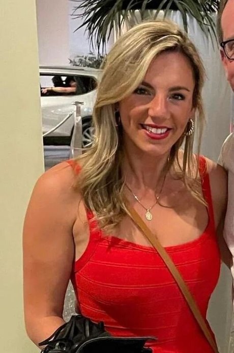 Annie Agar nacktheit erotische galerie