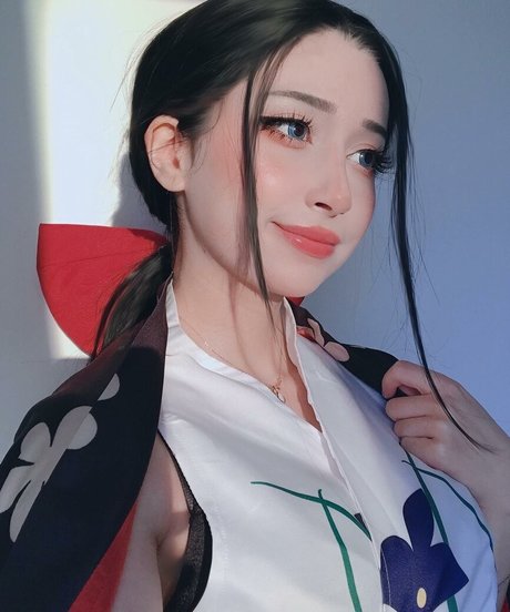 Miruqi exklusive top foto