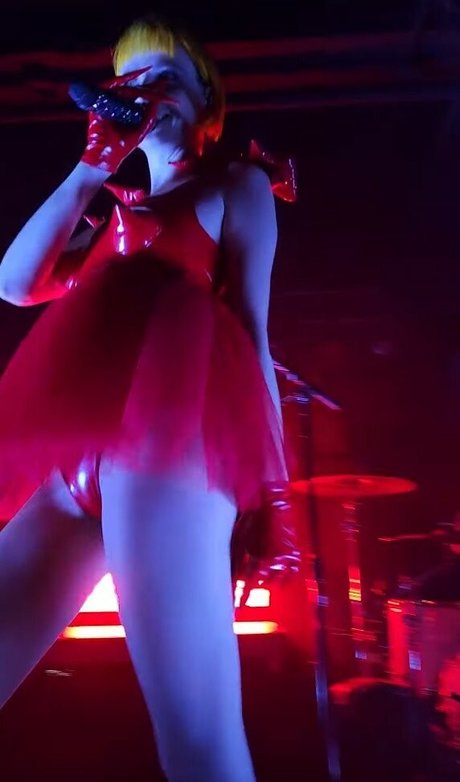 Tessa Violet hübsche nette galerie