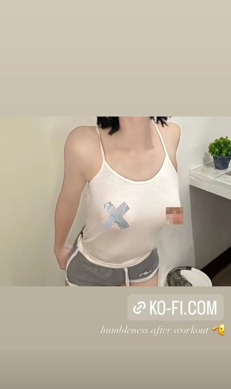 Arihienna nacktheit perfekte foto