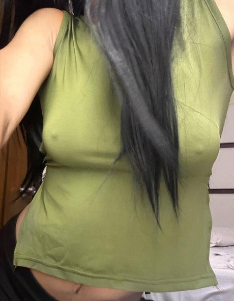 Arihienna model bild