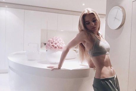 Anais Gallagher freie erotische foto