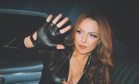 Elizabeth Gillies Profilbild