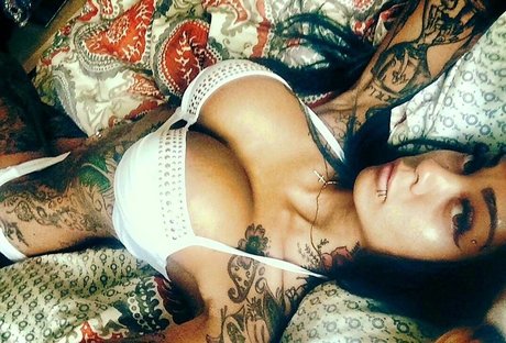 Amanda McNair schöne nackte bilder