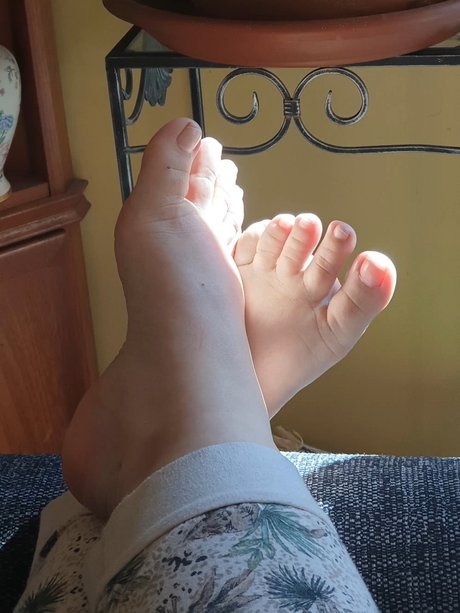 Nixie Pixie Feet nacktheit kunst bilder