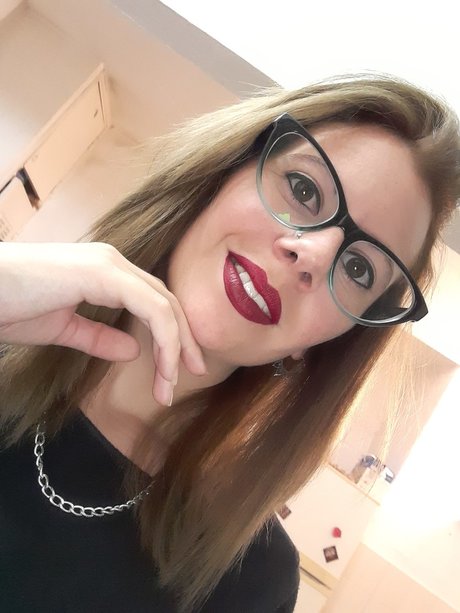 Nikiita_ erotische pornostar fotos