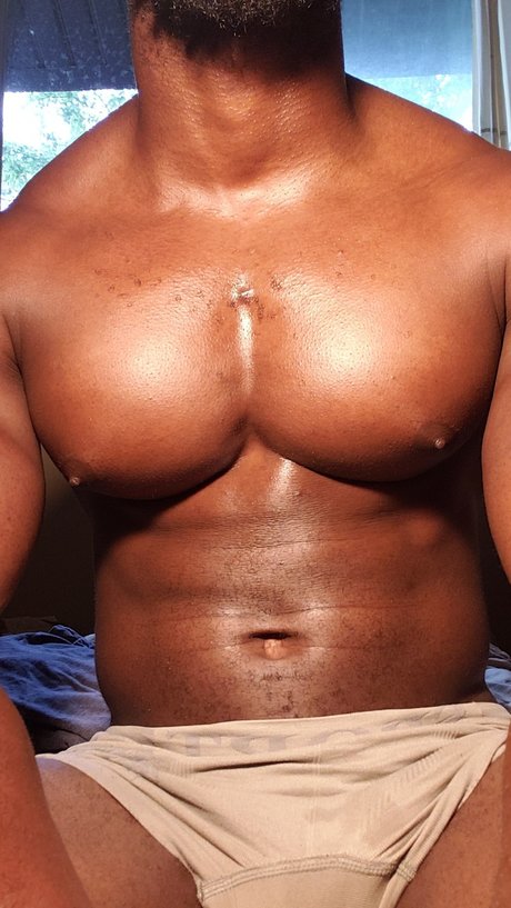 Pec Panther model nackt bild