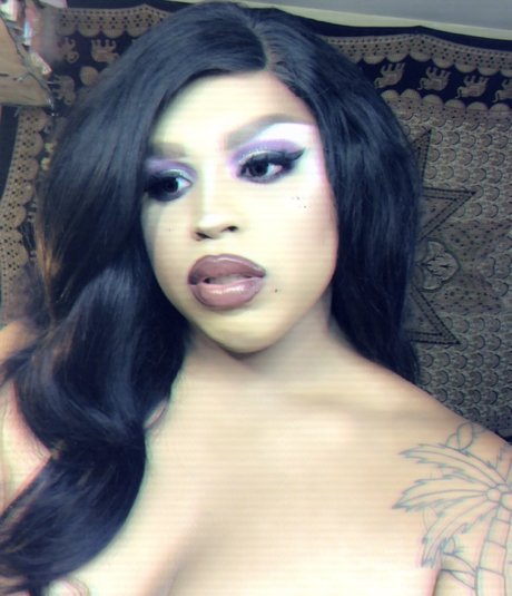 Paris LuRux sexy nacktheit bild