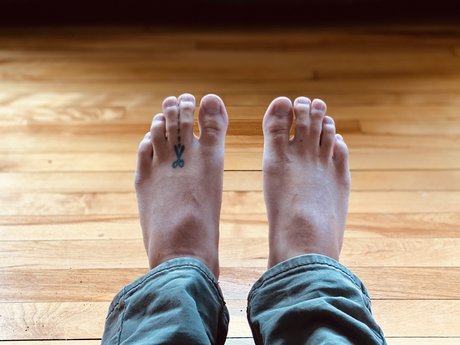 Cutonthedottedline erotische xxx galerie