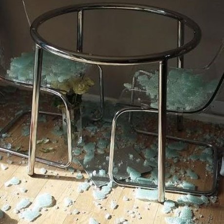 OhNoOurTable top hd bild