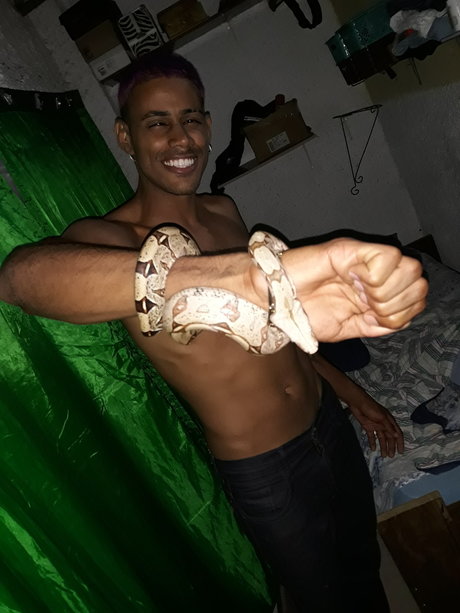 Enzo Pitanga schöne fotos