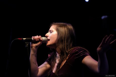 Songstress Kate kostenlose nackte archiv