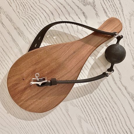 Please Me Flora schauspielerin hübsche bilder