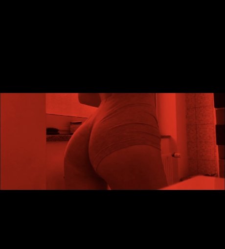 Petite Milou model nackten galerien