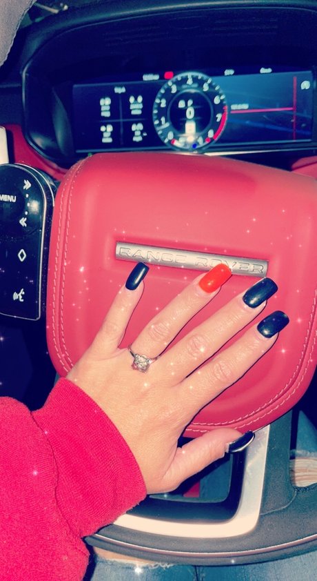 Carissa Mendoza perfekte top archiv