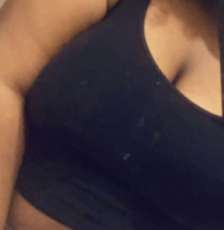 QueenK model nackt fotos