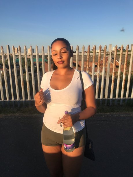 Remhoney pornografische archiv