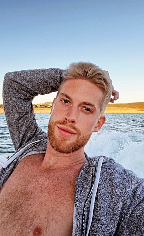 Riley Gray nackt sexy archiv