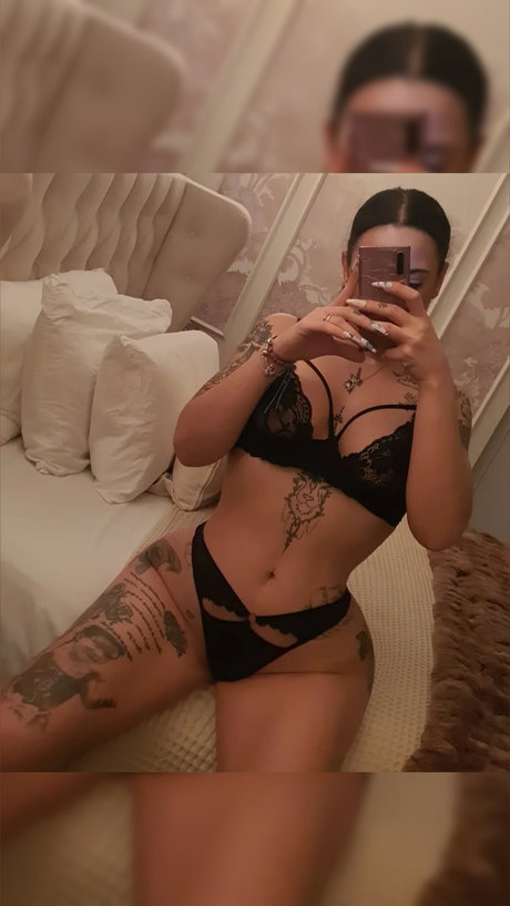 Reyna Blancaa Oficial erwachsene freie fotos