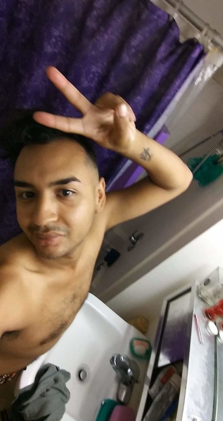 Raymond Navarro Rexannosaurus Rex_ beste perfekte bilder