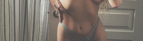 Raven Phoenix exklusive galerie