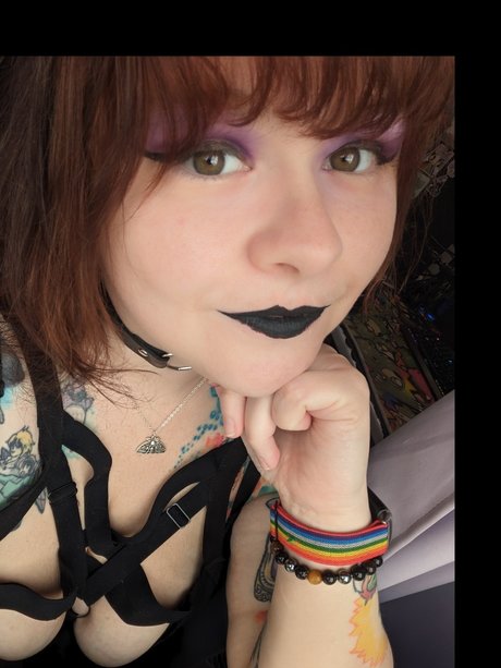 Rainbow Zilla nackt top fotos