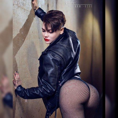 Taarna model kunst bild