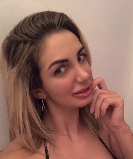 Maria F porno nackte bilder