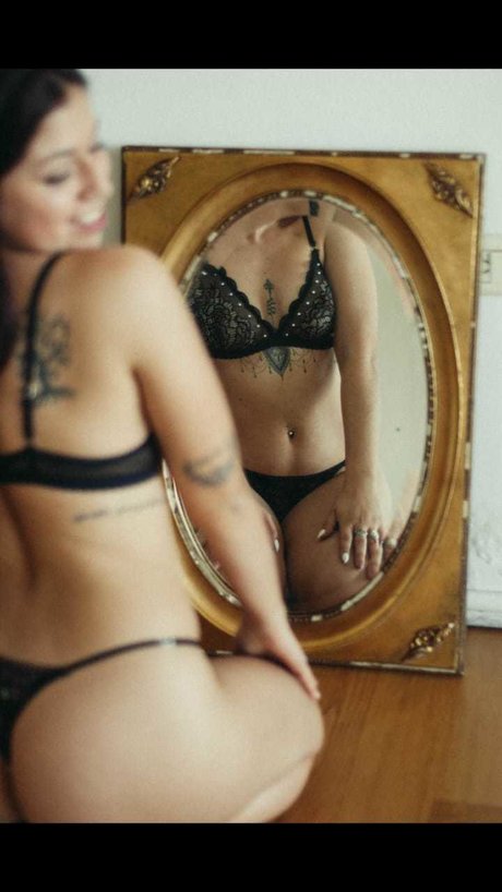 _Rocio Celeste_ top erotische foto