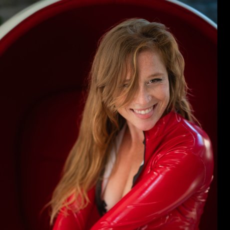 ADHD Emporium_ schauspielerin top foto