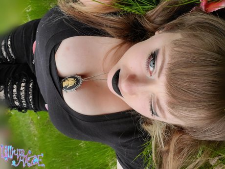 Lillium Haze beste porno galerie