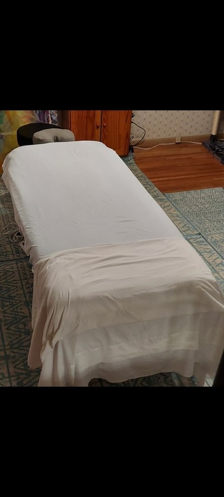 Massage Her Often model erotische galerie