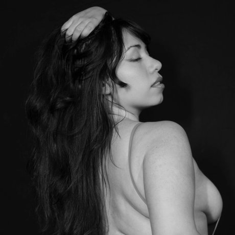 Mala schauspielerin erwachsene foto