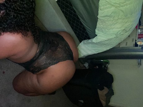 MaskedUpFiji pornostar nette galerien