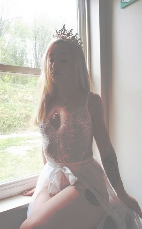 Mary Jane Olivia akt fotos