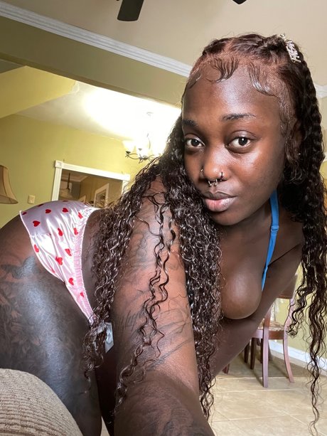 Freaky Blackshaa TheFox_ erwachsene sex archiv