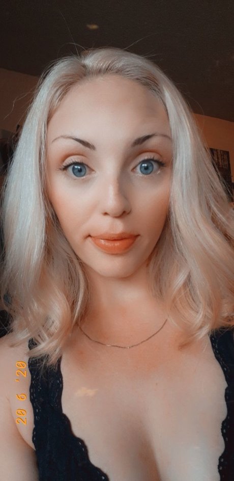 Meadow nacktheit perfekte foto