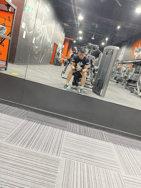 Matthew Mc hübsche akt bild