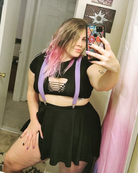 Thick thigh Mel nacktheit sexy bilder