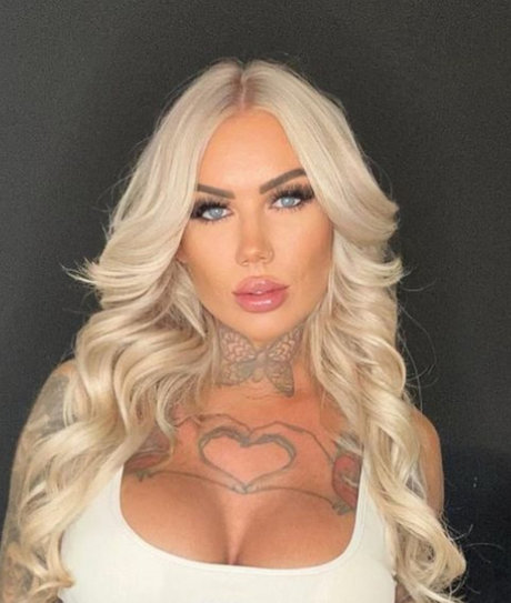 Megan Louise_ top nette galerie