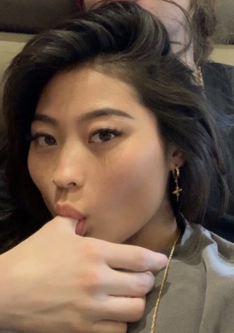 Mae Col kostenlose xxx fotos